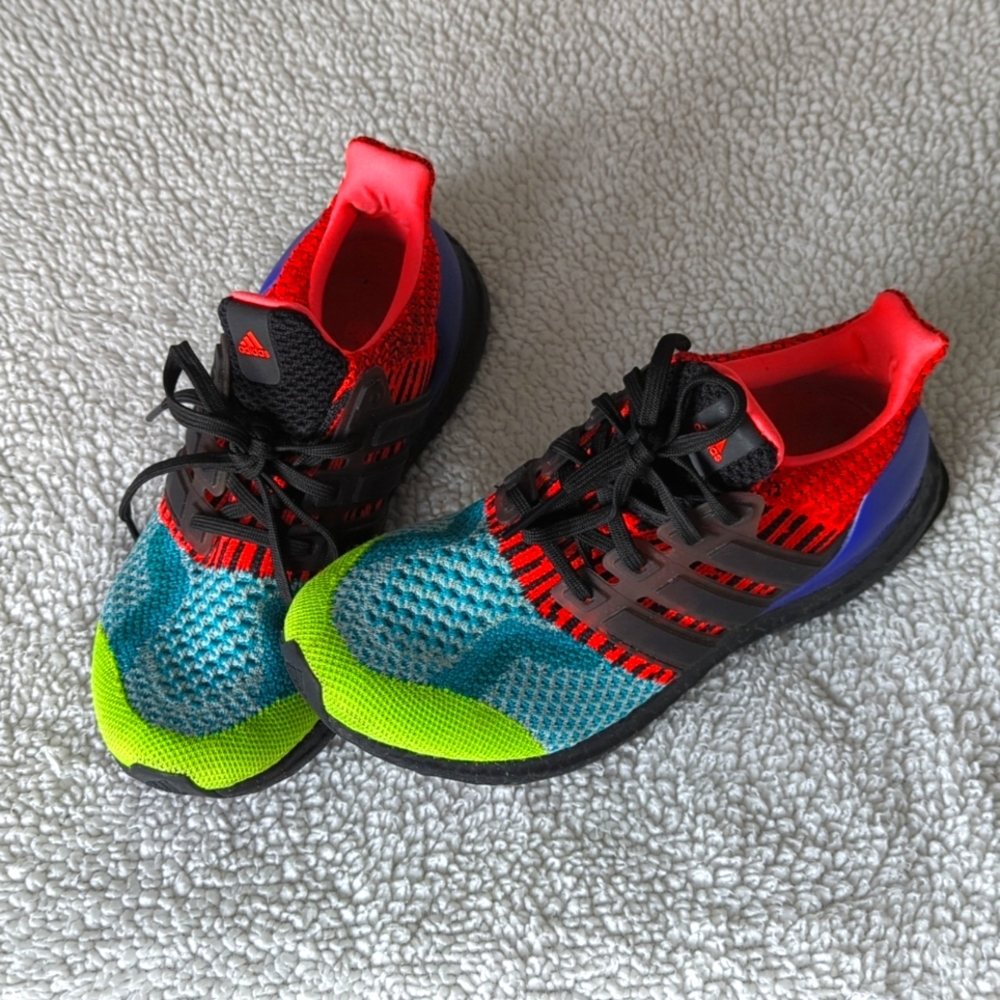 Adidas ultra boost size 6 1/2 women's